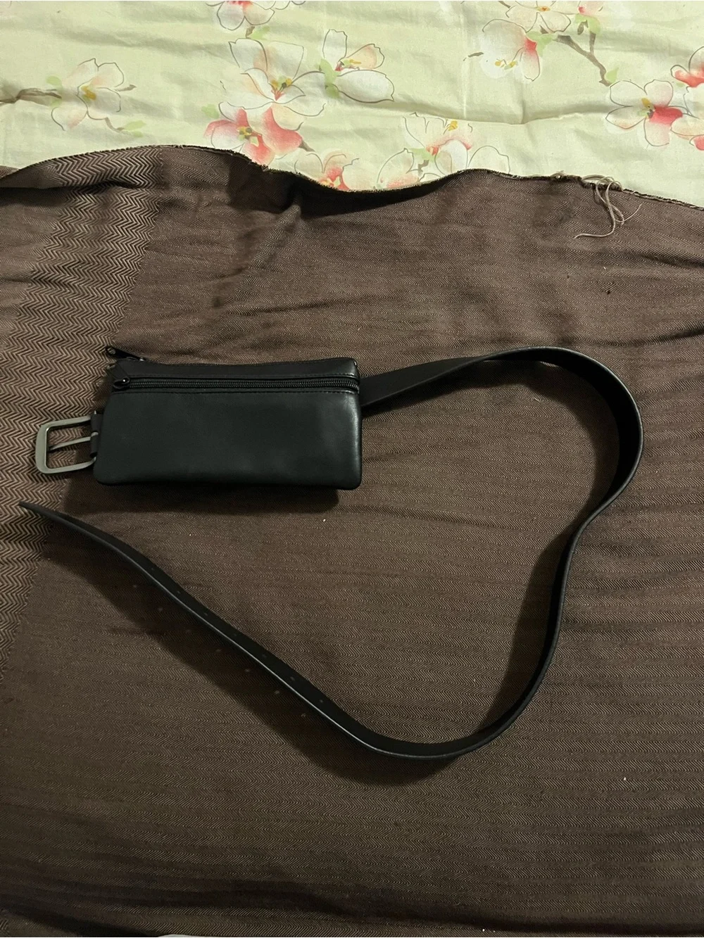 Men’s Size 34-36 Stone Mountain Black Real Leather Belt with Bag